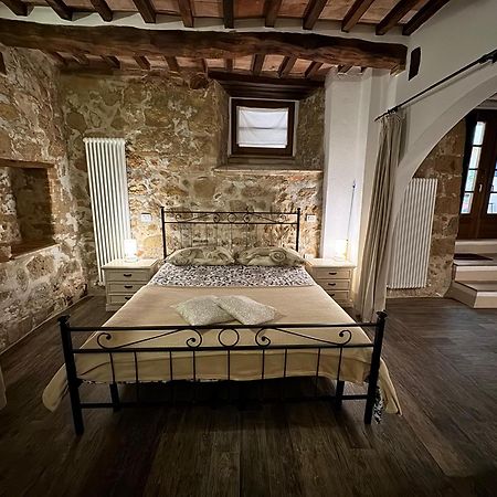 Camere La Carbonaia Пиенца Екстериор снимка